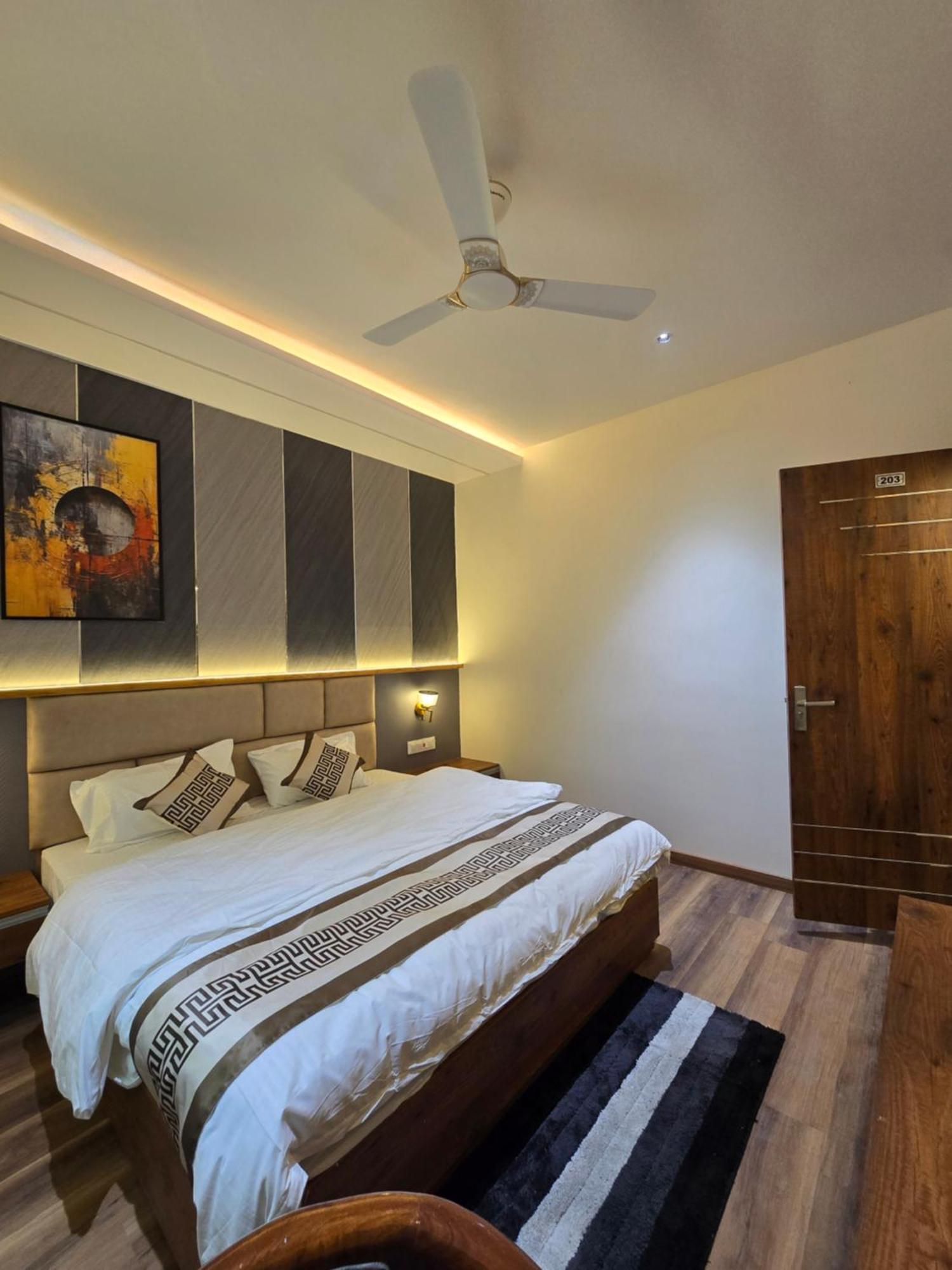Hotel Fortune Ayodhya Екстер'єр фото