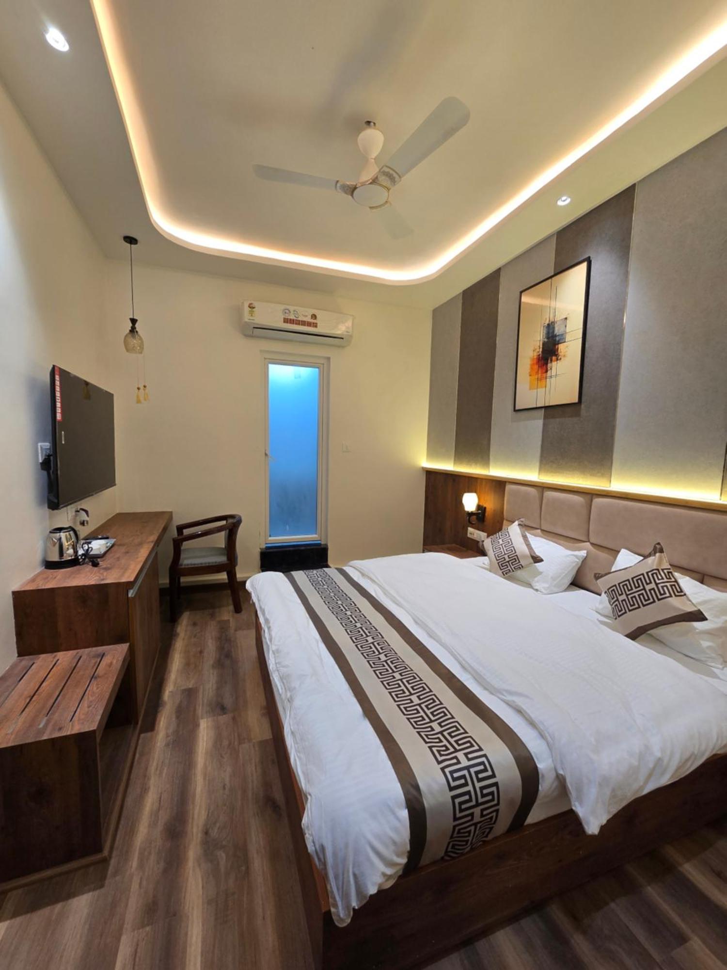 Hotel Fortune Ayodhya Екстер'єр фото